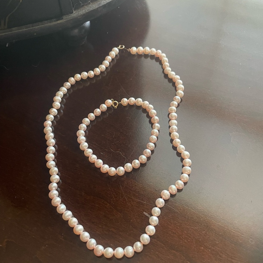 Genuine Pink Pearl Necklace Classic Strand Jewelry 10KT - Picture 1 of 2